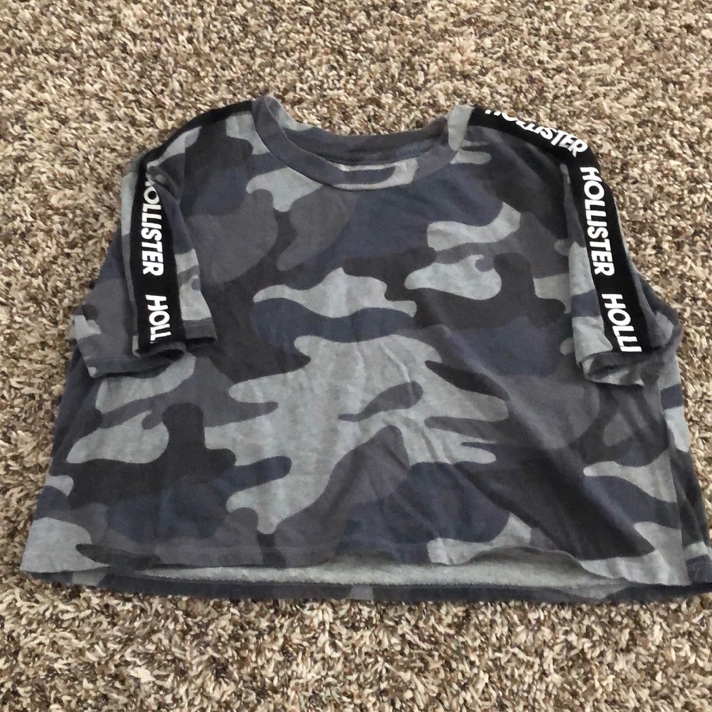 black and gray camo crop top
